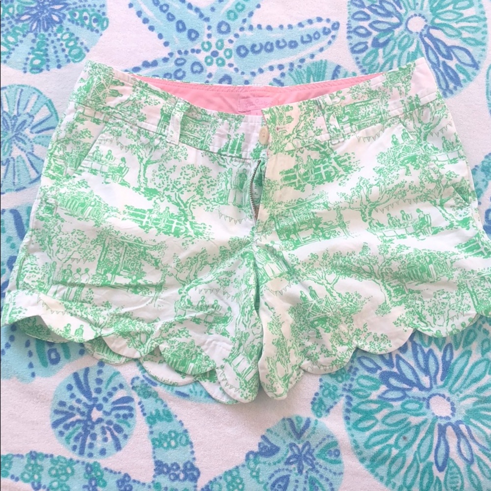 Like new Buttercup Lilly Pulitzer Shorts - size 4